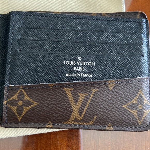 Louis Vuitton, men’s or women’s wallet - Picture 3 of 13